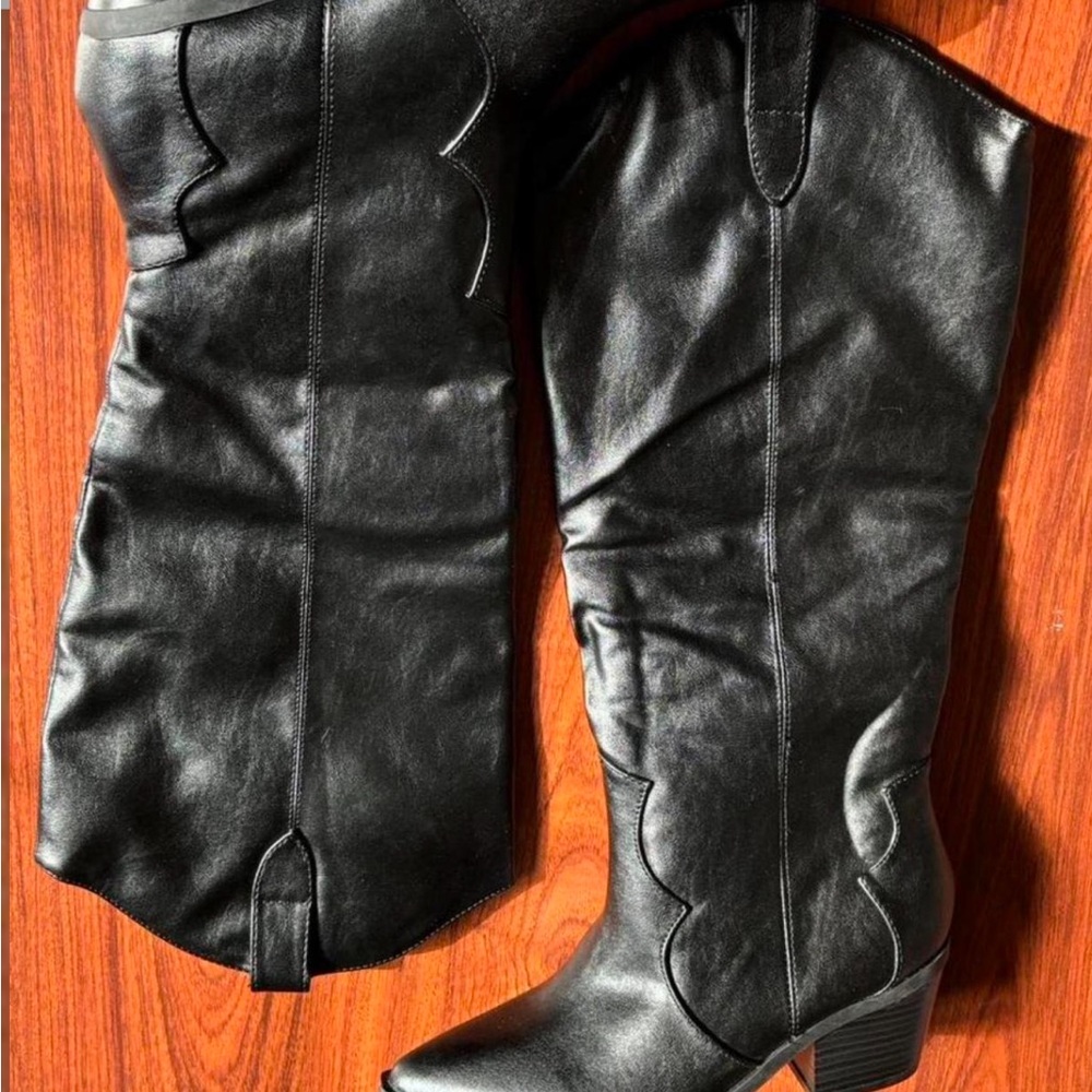 Black Cowboy Boots